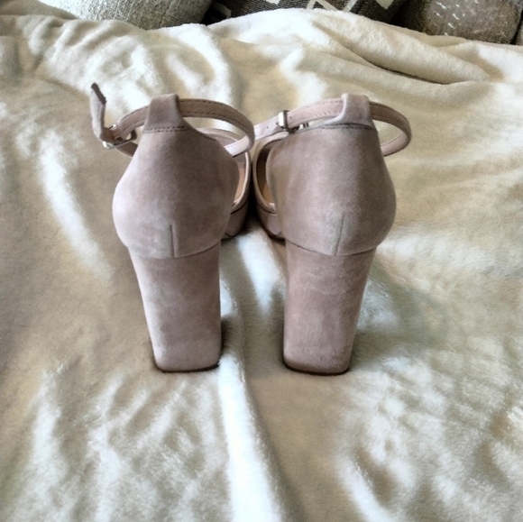 Steve Madden Spence Heel ankle strap Platform Beige Suede sandal - Picture 3 of 7
